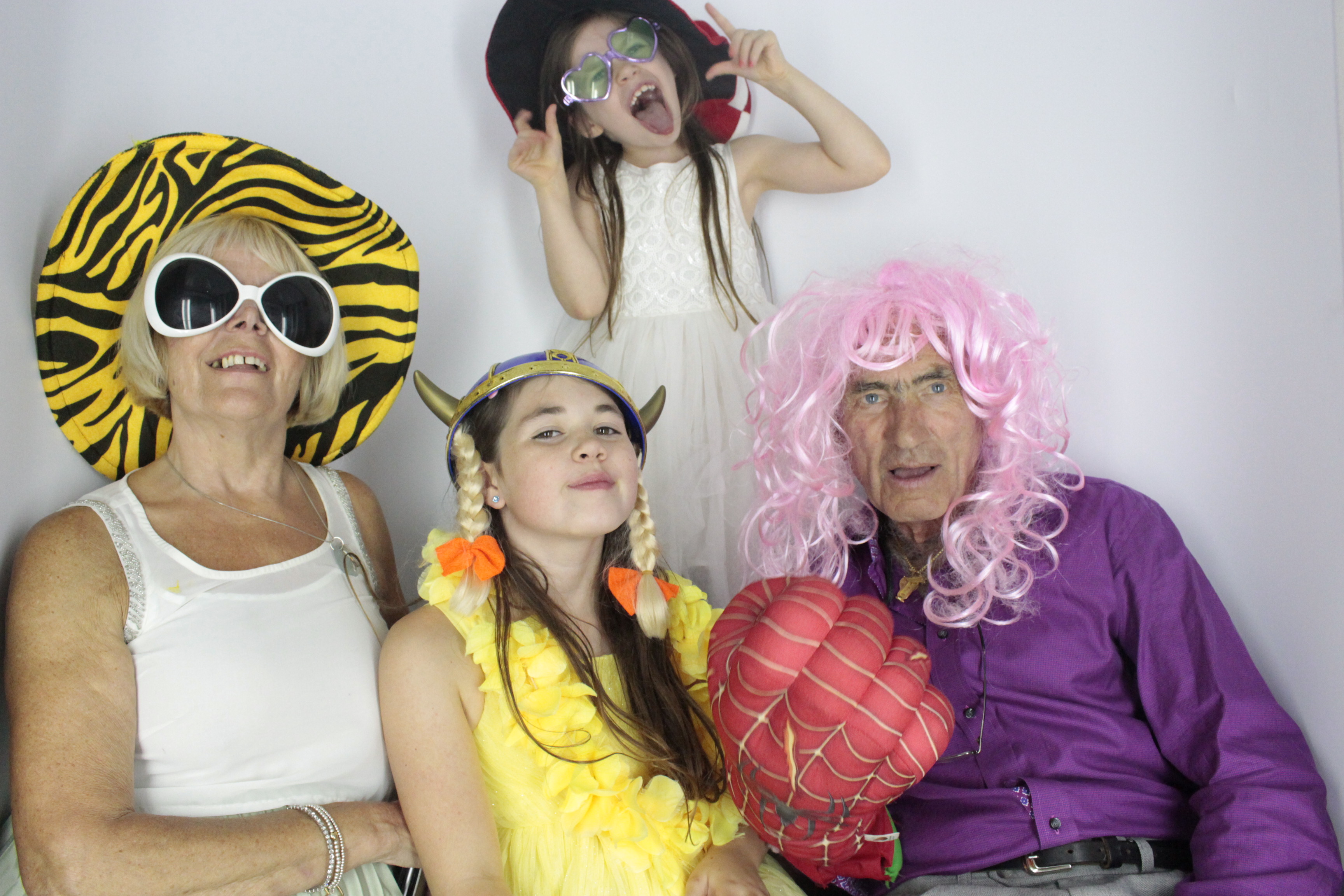 Nadine 40th Birthday  | View more photos from the event at gallery.myphotoboothexperience.co.uk/u/MyPhotoBoothExperienceLtd/Nadine-40th-Birthday